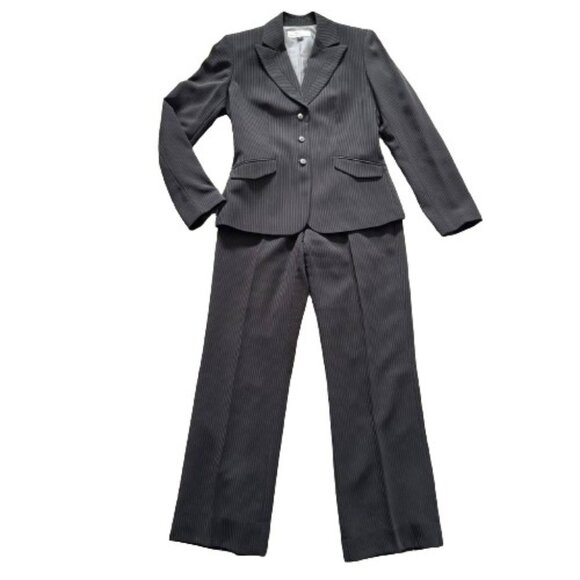 TAHARI Classic Two Piece Pant Suit - Size 4 - Picture 1 of 13